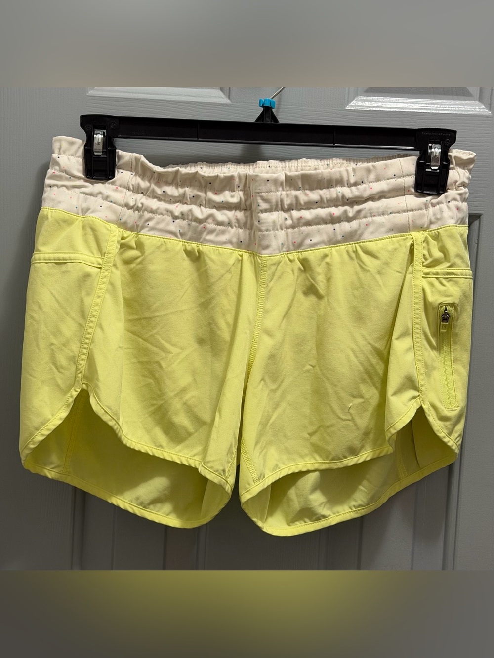 Lululemon Tracker Short II *4-way Stretch Sheer Lemon Angel Wing Women’s 8